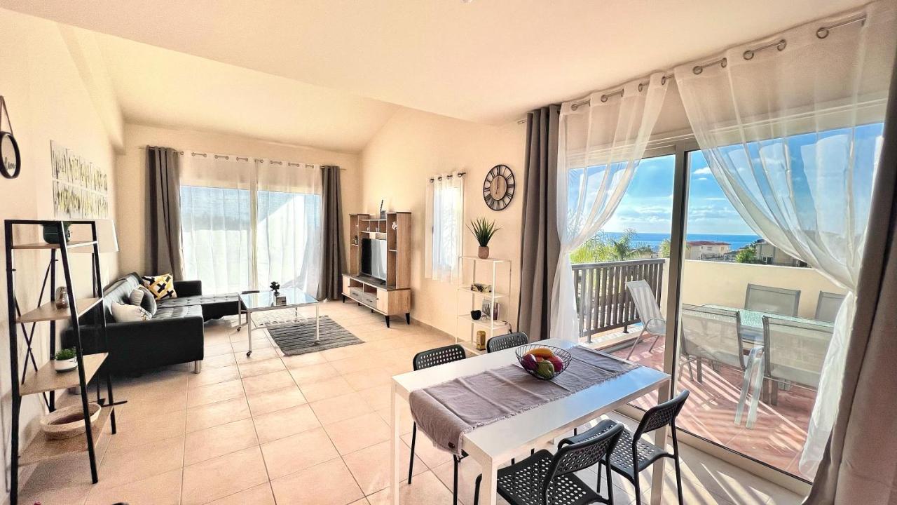 Melanos Sea View Apartment Пафос Екстериор снимка