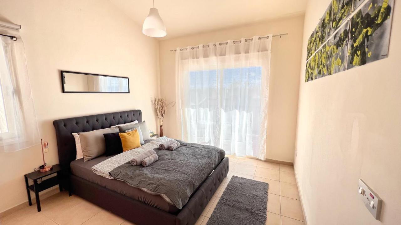 Melanos Sea View Apartment Пафос Екстериор снимка