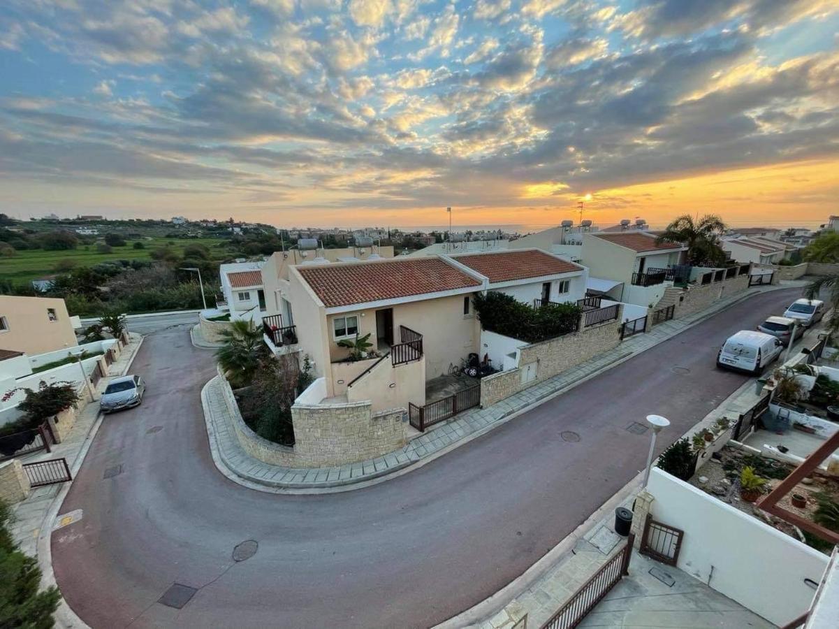 Melanos Sea View Apartment Пафос Екстериор снимка