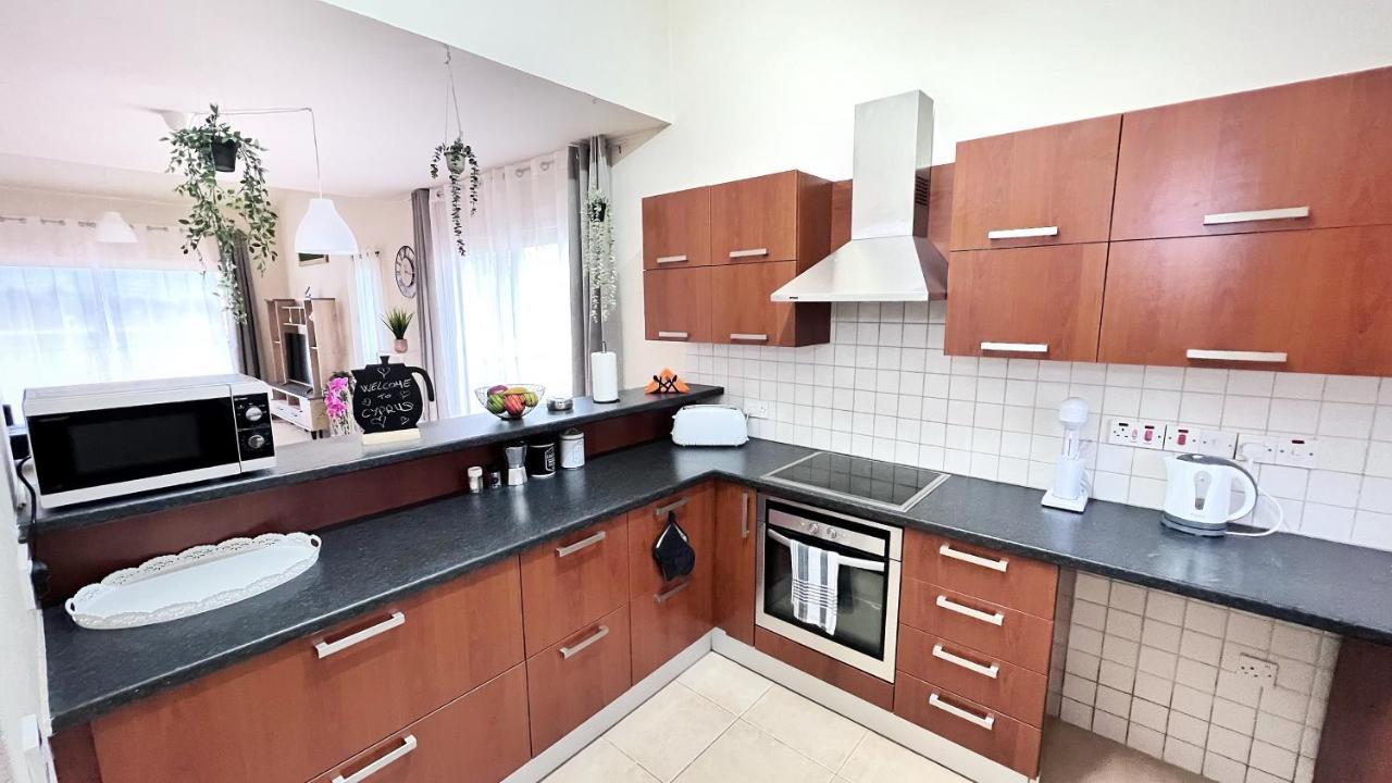 Melanos Sea View Apartment Пафос Екстериор снимка
